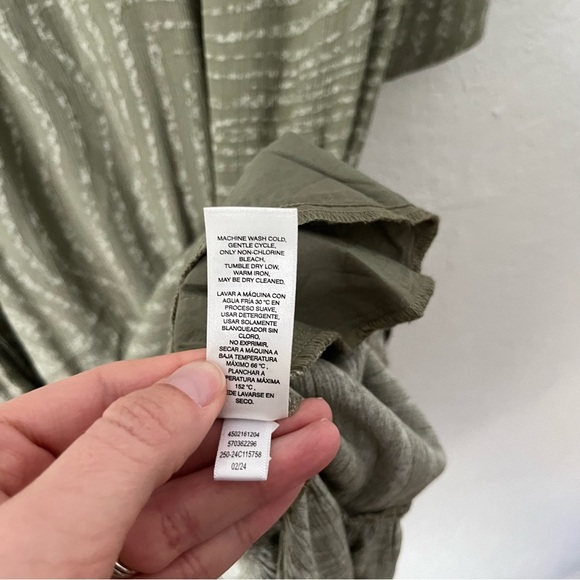 Chico's Dress Women's 4 Small Green Zebra Print V Neck Resortwear Tropical - Picture 7 of 9